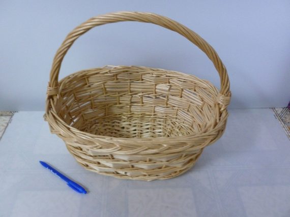 Large-Empty-Gift-Basket-0